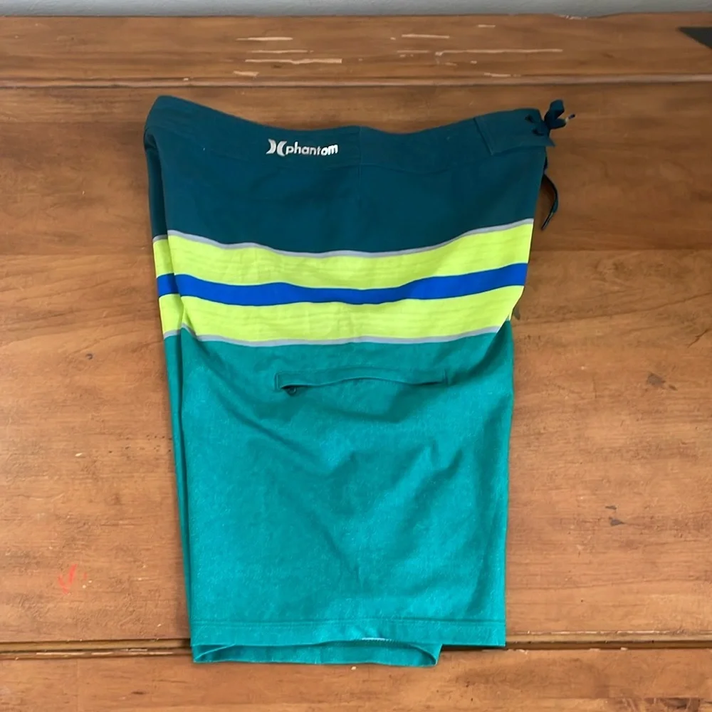 HURLEY Phantom Board Shorts Size 30